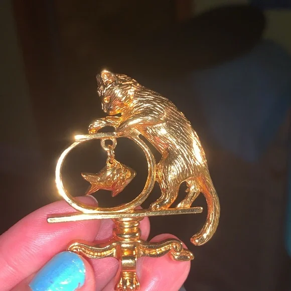 Vintage Avon Cat and Fish Brooch - Picture 5 of 6